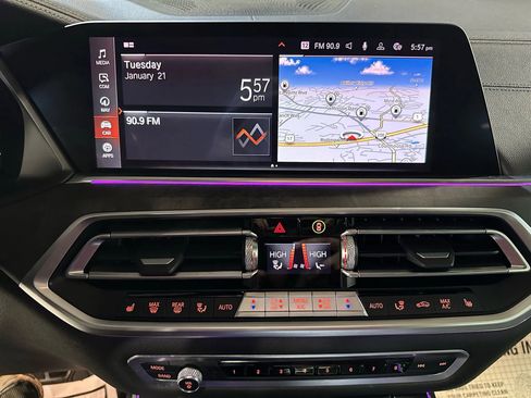 Used 2020 BMW X5 M50i w/ Premium Package AWD/4WD image 29