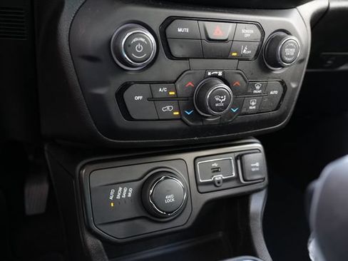 Used 2021 Jeep Renegade Sport AWD/4WD image 14