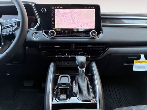 New 2026 GMC Canyon Elevation RWD image 11