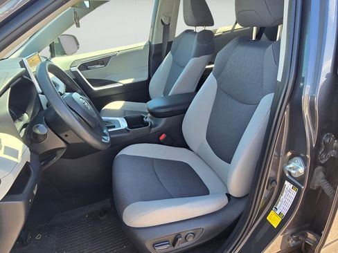 Used 2024 Toyota RAV4 XLE image 12