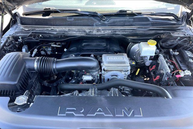 Used 2021 RAM 1500 Laramie w/ Off Road Group AWD/4WD image 9