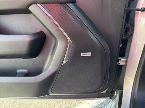 Used 2022 Chevrolet Suburban RST w/ Sport Performance Package image 17