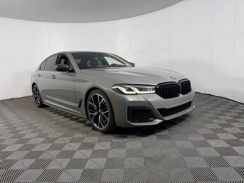 Used 2021 BMW 540i w/ M Sport Package RWD image 3
