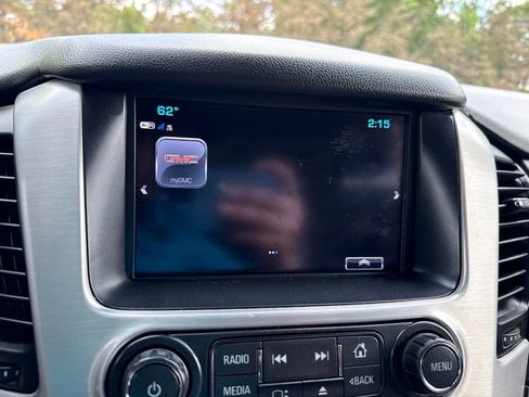Used 2017 GMC Yukon SLT AWD/4WD image 25