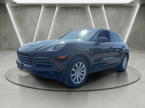 Used 2023 Porsche Cayenne AWD/4WD image 3