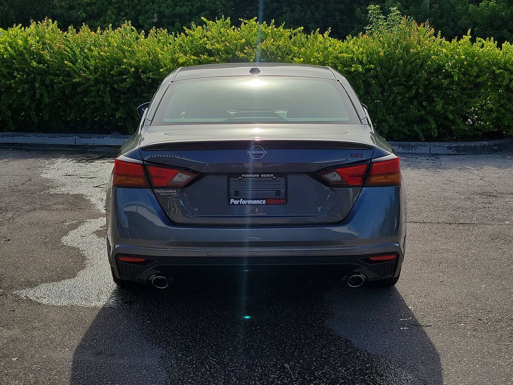 New 2026 Nissan Altima 2.5 SR w/ SR Premium Package FWD image 7