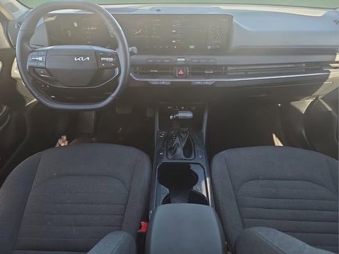 Used 2025 Kia K4 EX image 17