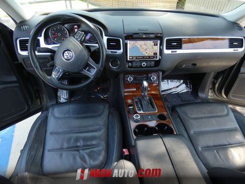 Used 2014 Volkswagen Touareg VR6 AWD/4WD image 19