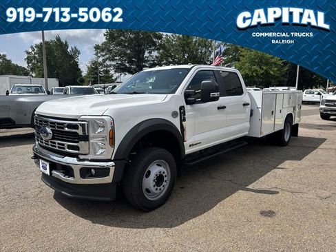 New 2025 Ford F550 2WD Crew Cab image 4