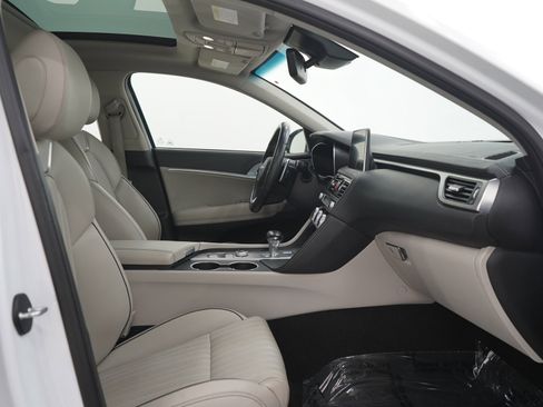 Used 2020 Genesis G70 3.3T w/ Elite Package AWD/4WD image 11