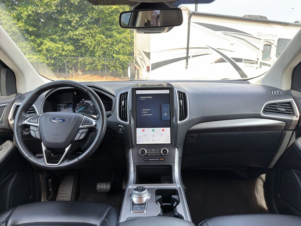 Used 2024 Ford Edge SEL AWD/4WD image 11