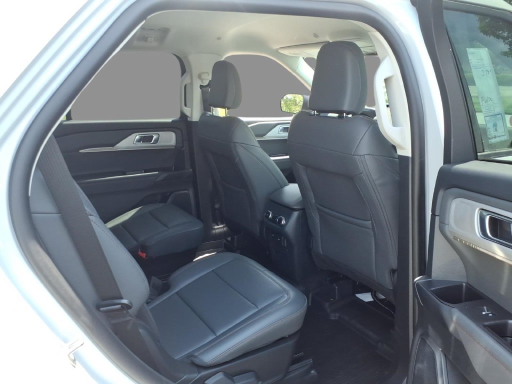New 2026 Ford Explorer Active w/ Active Comfort Package AWD/4WD image 11