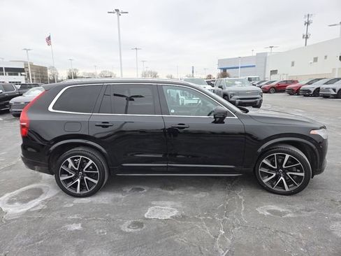 Used 2021 Volvo XC90 T6 Momentum w/ Advanced Package image 21