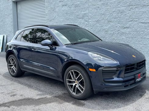 Used 2023 Porsche Macan AWD/4WD image 6