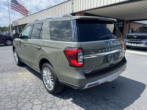 Used 2024 Ford Expedition Limited AWD/4WD image 8