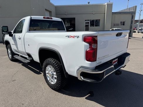 Used 2022 Chevrolet Silverado 3500 LT w/ Convenience Package image 5