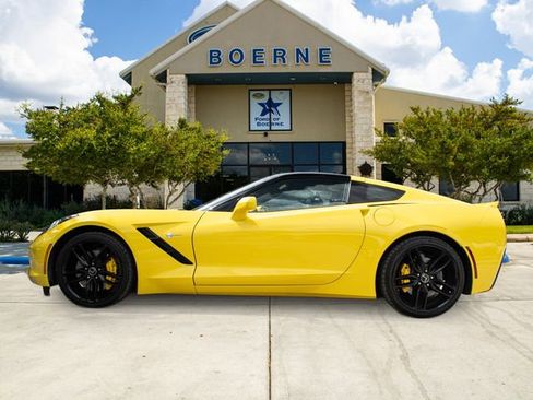 Used 2016 Chevrolet Corvette Stingray Coupe w/ 3LT Preferred Equipment Group RWD image 2