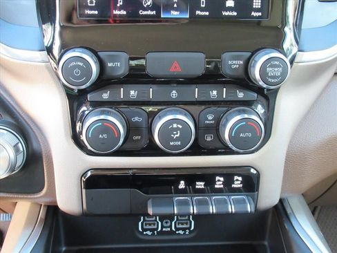 Used 2022 RAM 1500 Laramie image 26