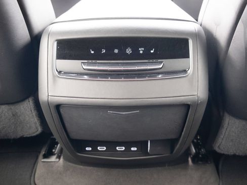 Used 2022 Cadillac Escalade Sport Platinum AWD/4WD image 20