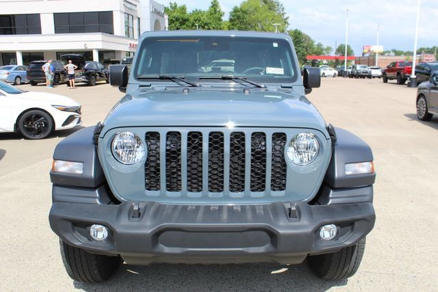 Used 2024 Jeep Wrangler Unlimited Sport AWD/4WD image 7