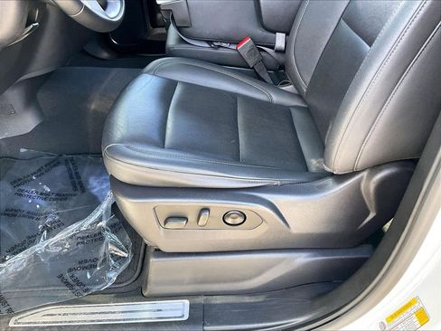 Used 2024 GMC Sierra 1500 SLT image 33