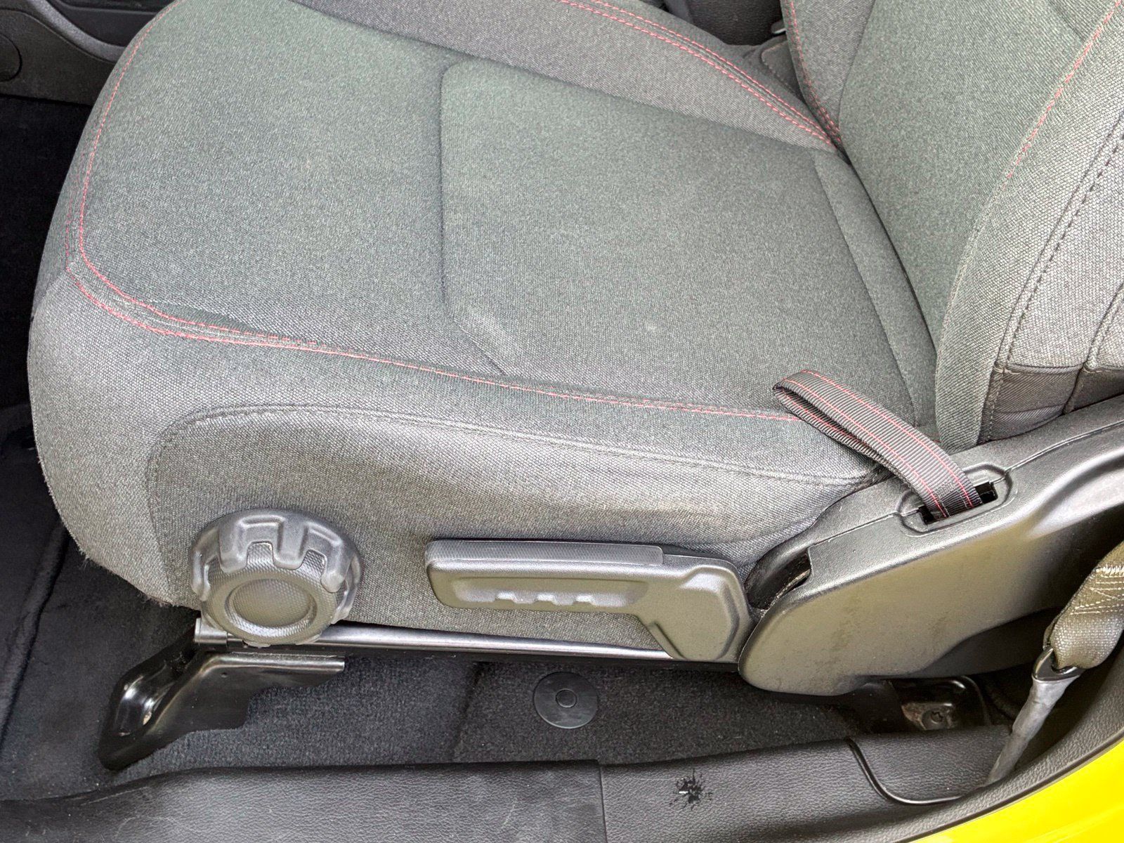 Used 2024 Jeep Wrangler Unlimited Rubicon AWD/4WD image 14