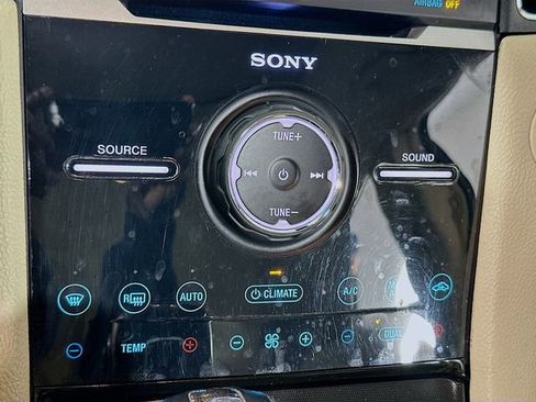 Used 2018 Ford Taurus Limited image 16