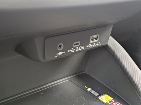 New 2025 Subaru Forester Limited image 24