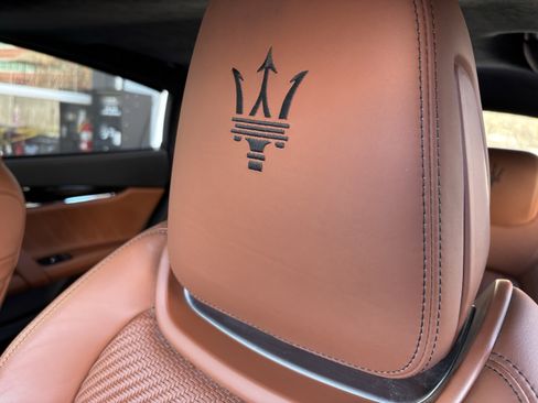 Used 2022 Maserati Quattroporte Modena Q4 image 13