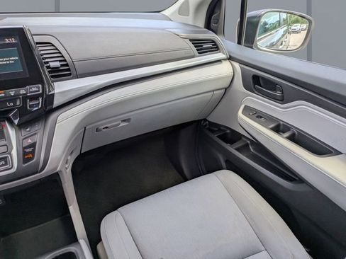 Used 2018 Honda Odyssey EX image 17