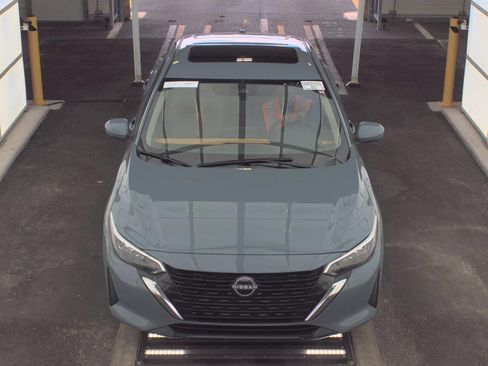 Used 2025 Nissan Sentra SV w/ SV Premium Package FWD image 10