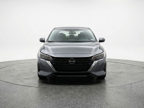 Used 2025 Nissan Sentra SV image 2