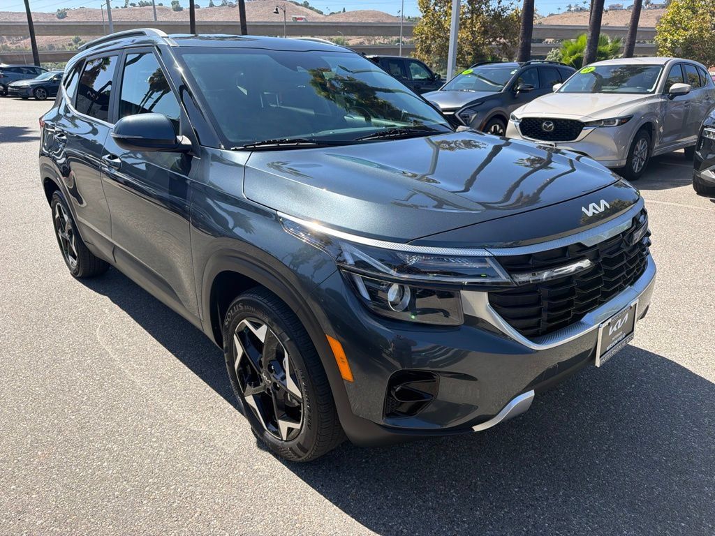 Certified 2024 Kia Seltos EX FWD image 11