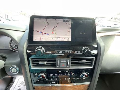 Used 2023 Nissan Armada SL w/ Captain's Chairs Package AWD/4WD image 20