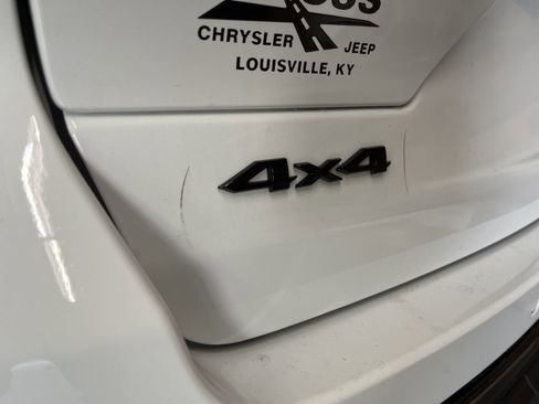 New 2025 Jeep Grand Cherokee Limited w/ Black Appearance Package image 23