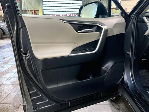 Used 2023 Toyota RAV4 XLE w/ XLE Grade Weather Package image 9