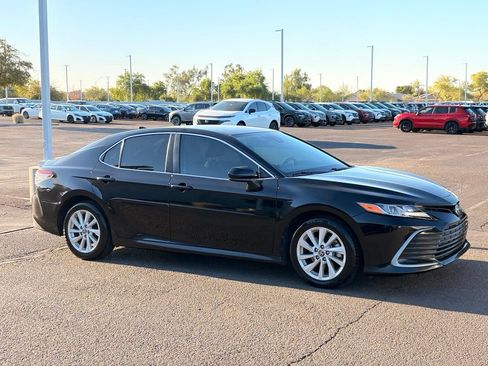 Used 2022 Toyota Camry LE w/ Carpet Mat Package (TMS) FWD image 7