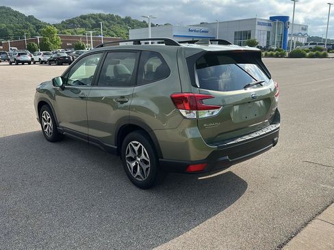 Used 2021 Subaru Forester Premium AWD/4WD image 5