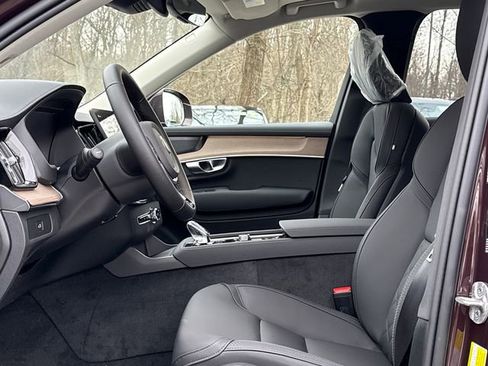 New 2026 Volvo XC90 B6 Plus w/ Protection Package Premier AWD/4WD image 10