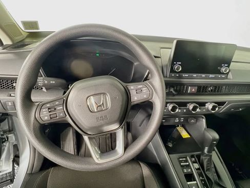 Used 2025 Honda CR-V EX image 12