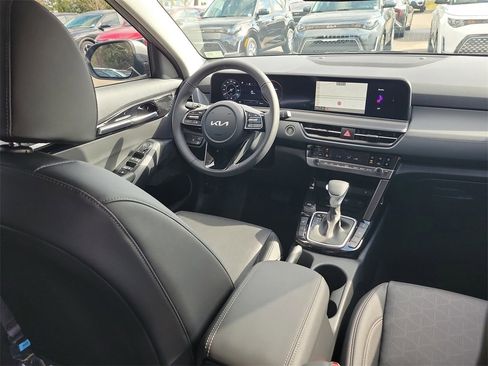 New 2026 Kia Seltos EX image 13