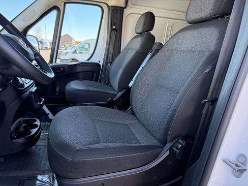 Used 2024 RAM ProMaster 2500 w/ Convenience Group FWD image 15