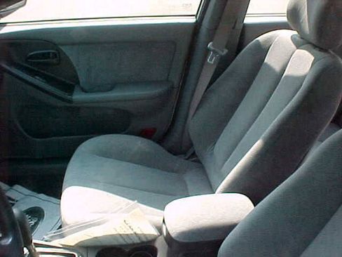 Used 2005 Hyundai Elantra GLS image 25