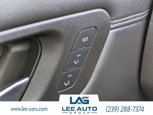 Used 2022 Nissan Pathfinder Platinum w/ Cargo Package image 21