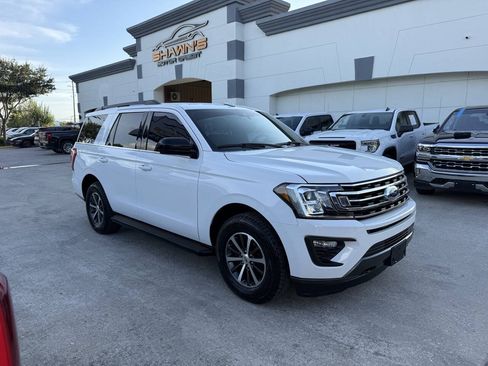 Used 2020 Ford Expedition XL AWD/4WD image 2