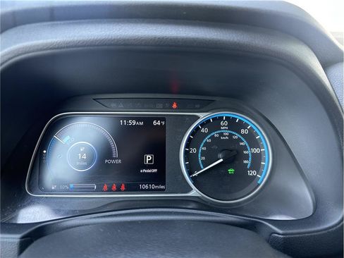Used 2025 Nissan Leaf S FWD image 19
