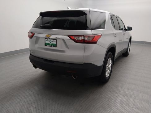 Used 2021 Chevrolet Traverse LS FWD image 7