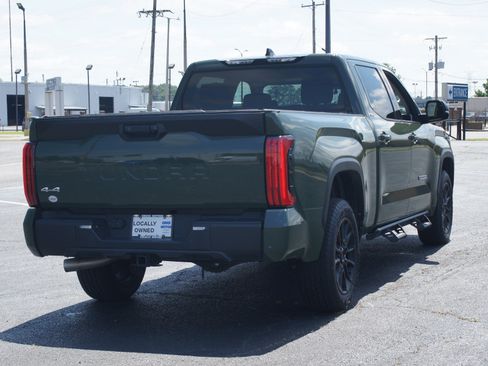 Used 2022 Toyota Tundra SR5 w/ SR5 Premium Package AWD/4WD image 20