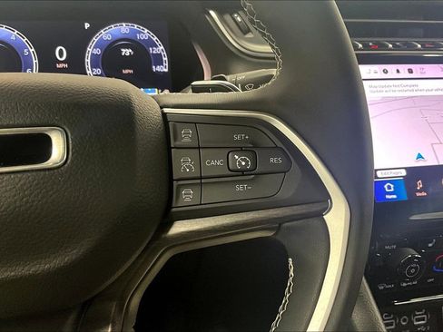 Used 2024 Jeep Grand Cherokee Limited AWD/4WD image 20