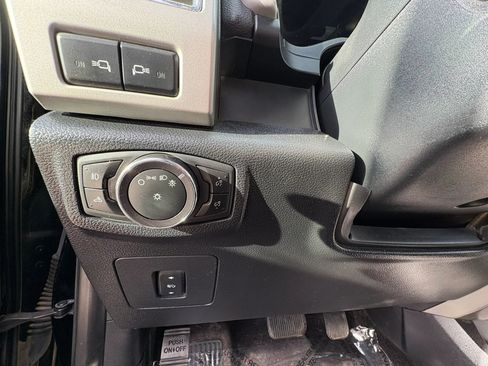Used 2016 Ford F150 Lariat w/ Equipment Group 502A Luxury AWD/4WD image 15